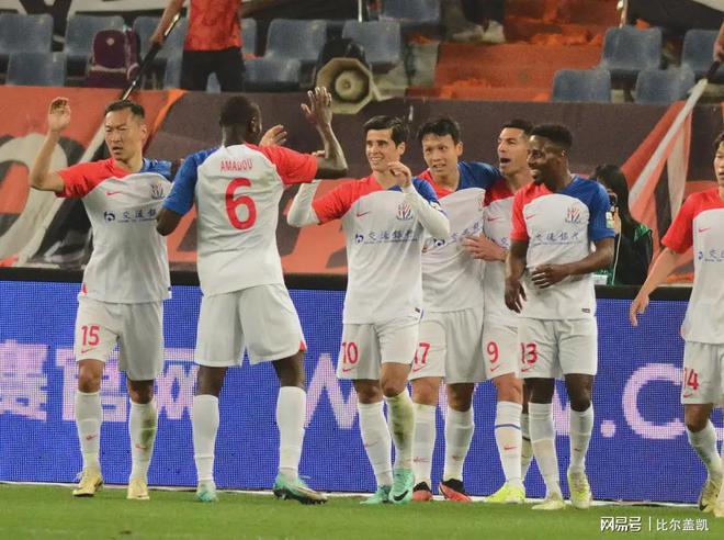 爱游戏官网网页版入口-中超强队PK：广州恒大对决山东鲁能