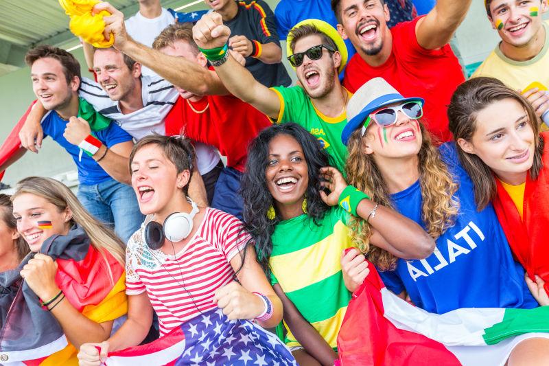 爱游戏-球迷热情支持，现场气氛热烈动人的简单介绍