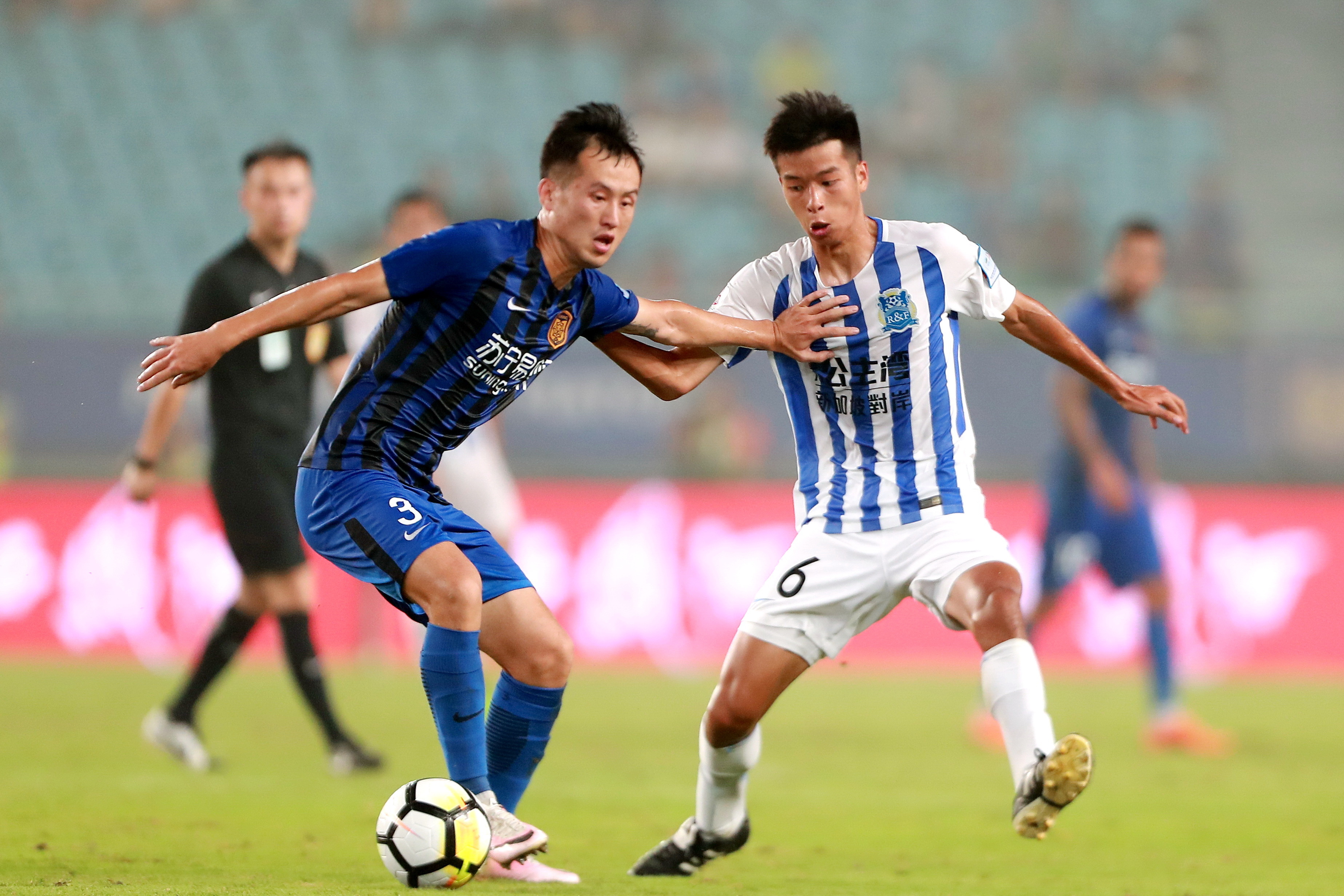 包含苏宁主场逼平富德,积分稳居前四的词条 包含苏宁主场逼平富德,积分稳居前四的词条