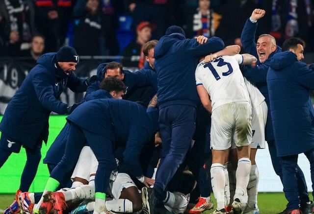 拉齐奥主场惨遭逆转,排名下滑 拉齐奥主场惨遭逆转,排名下滑