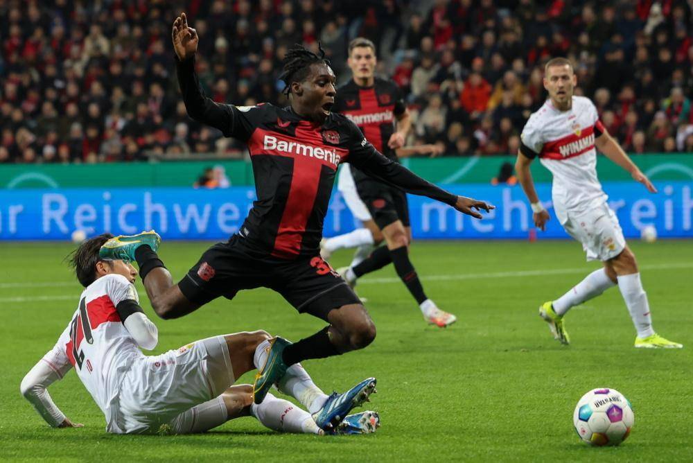 拜仁慕尼黑连败告急,球队需调整战术迎接挑战的简单介绍 拜仁慕尼黑连败告急,球队需调整战术迎接挑战的简单介绍