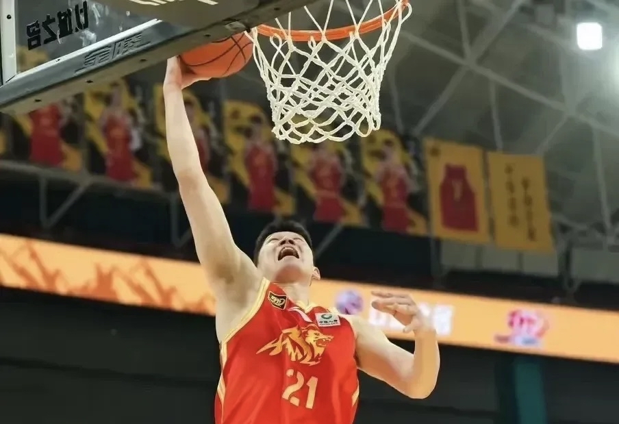 防守效率高涨,球队重夺胜利领先地位 防守效率高涨,球队重夺胜利领先地位