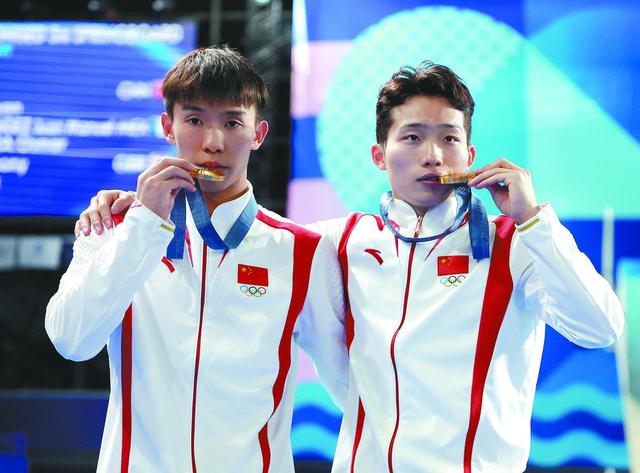 运动员们在竞技场上用拼搏和努力书写传奇 运动员们在竞技场上用拼搏和努力书写传奇