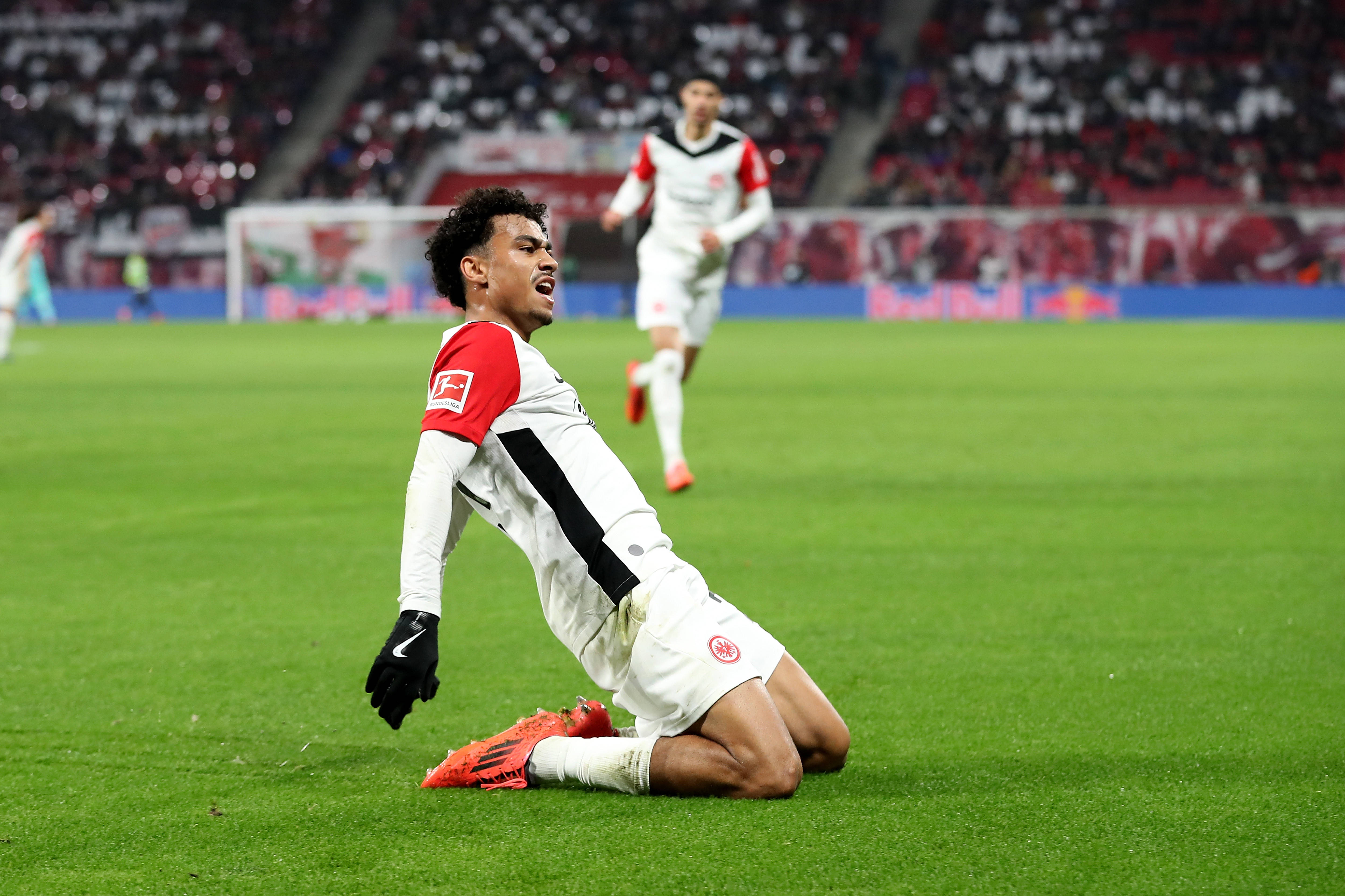 法兰克福宣布签下意大利后卫,强化后防实力的简单介绍 法兰克福宣布签下意大利后卫,强化后防实力的简单介绍