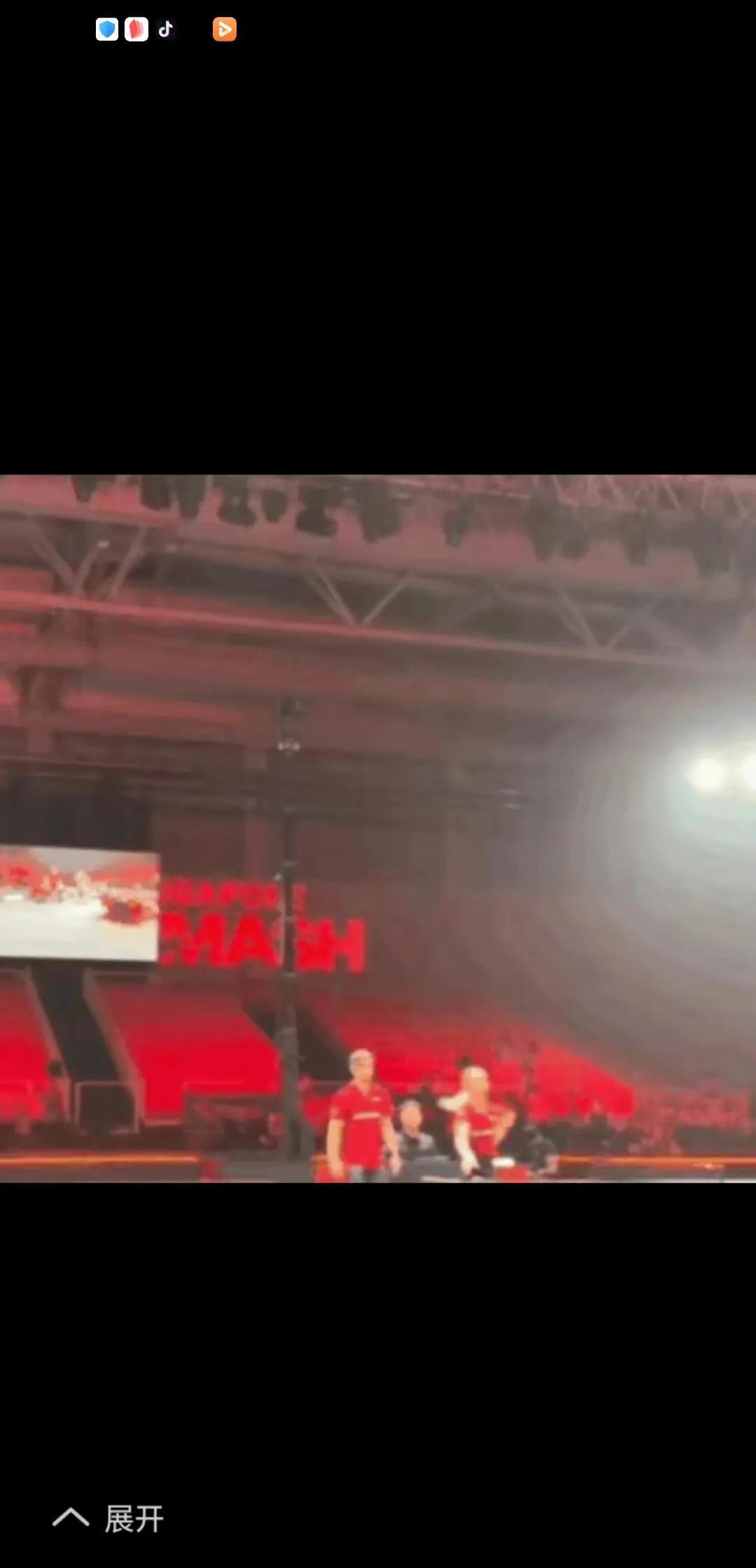 包含激烈较量掀起狂潮,球迷热情高涨的词条 包含激烈较量掀起狂潮,球迷热情高涨的词条