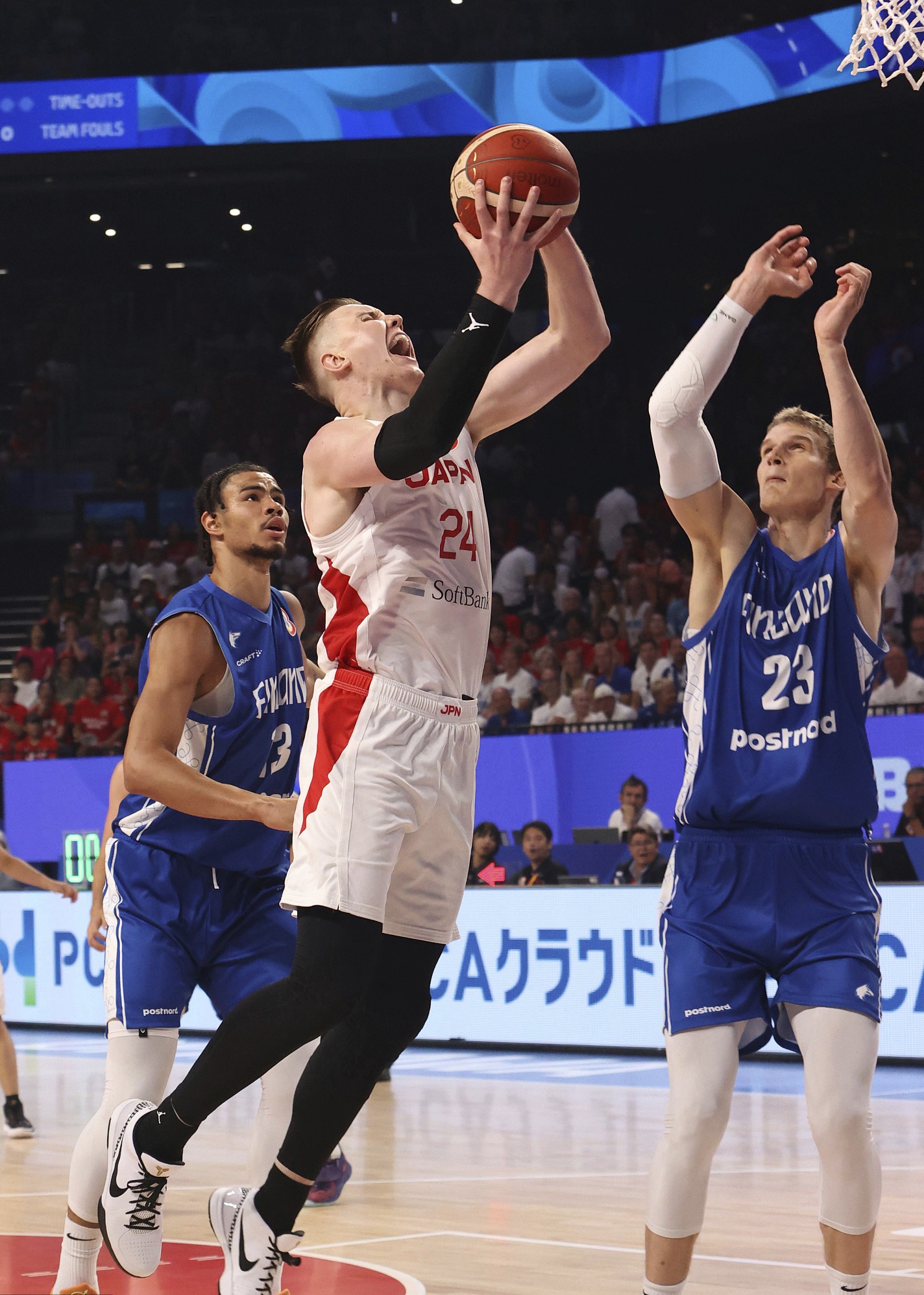 捷克队在关键时刻力挽狂澜获胜 捷克队在关键时刻力挽狂澜获胜