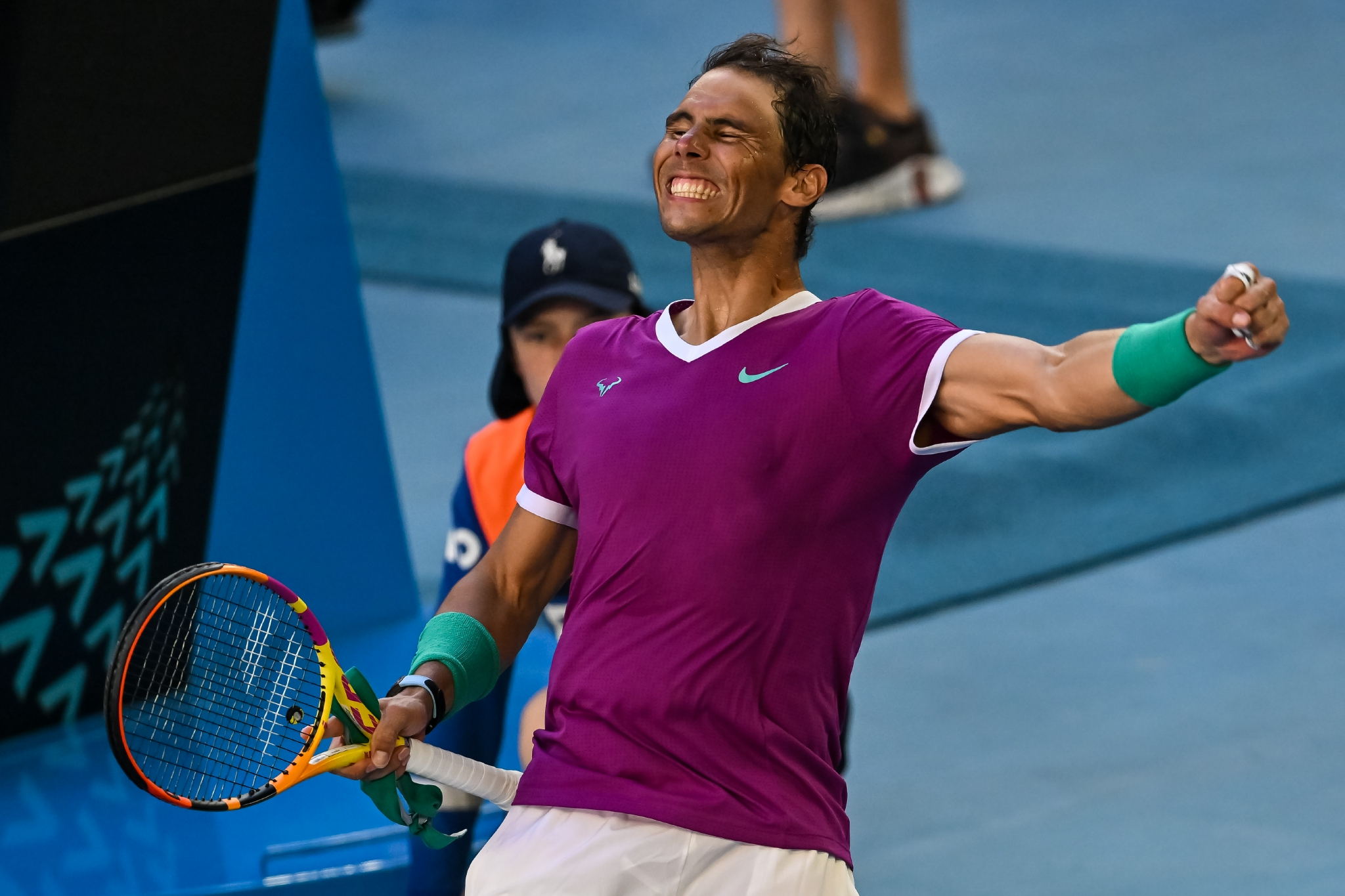 齐达内带领佛罗伦萨取胜,迎接胜利的挑战 齐达内带领佛罗伦萨取胜,迎接胜利的挑战