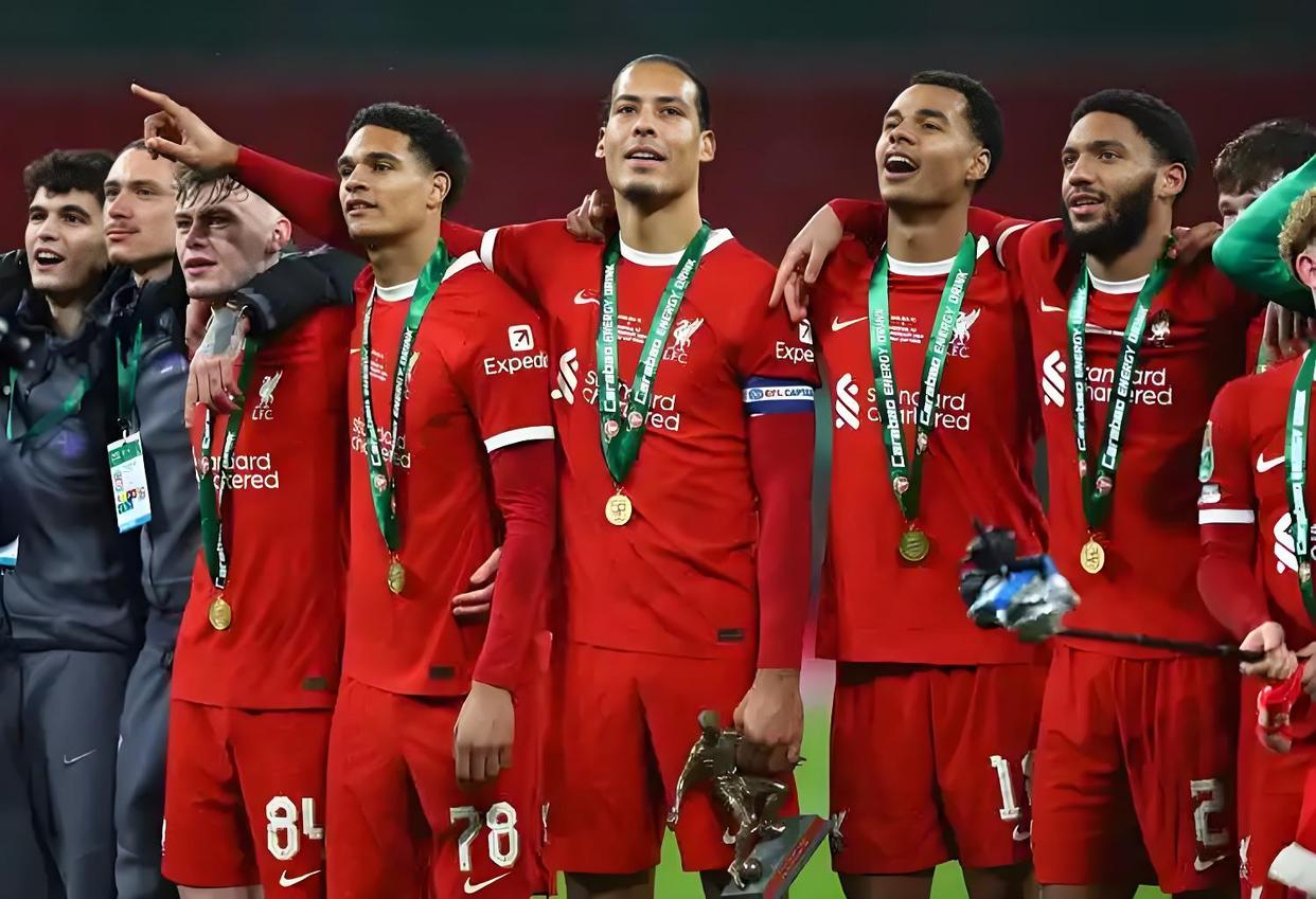 爱游戏官网-多特蒙德主场迎战汉堡，期待取得胜利