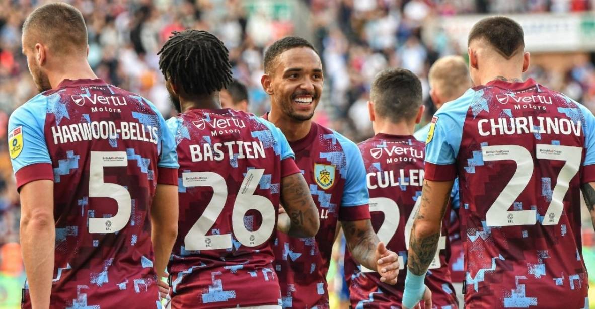 爱游戏入口-诺维奇客场不敌伯恩利，降级压力加重的简单介绍