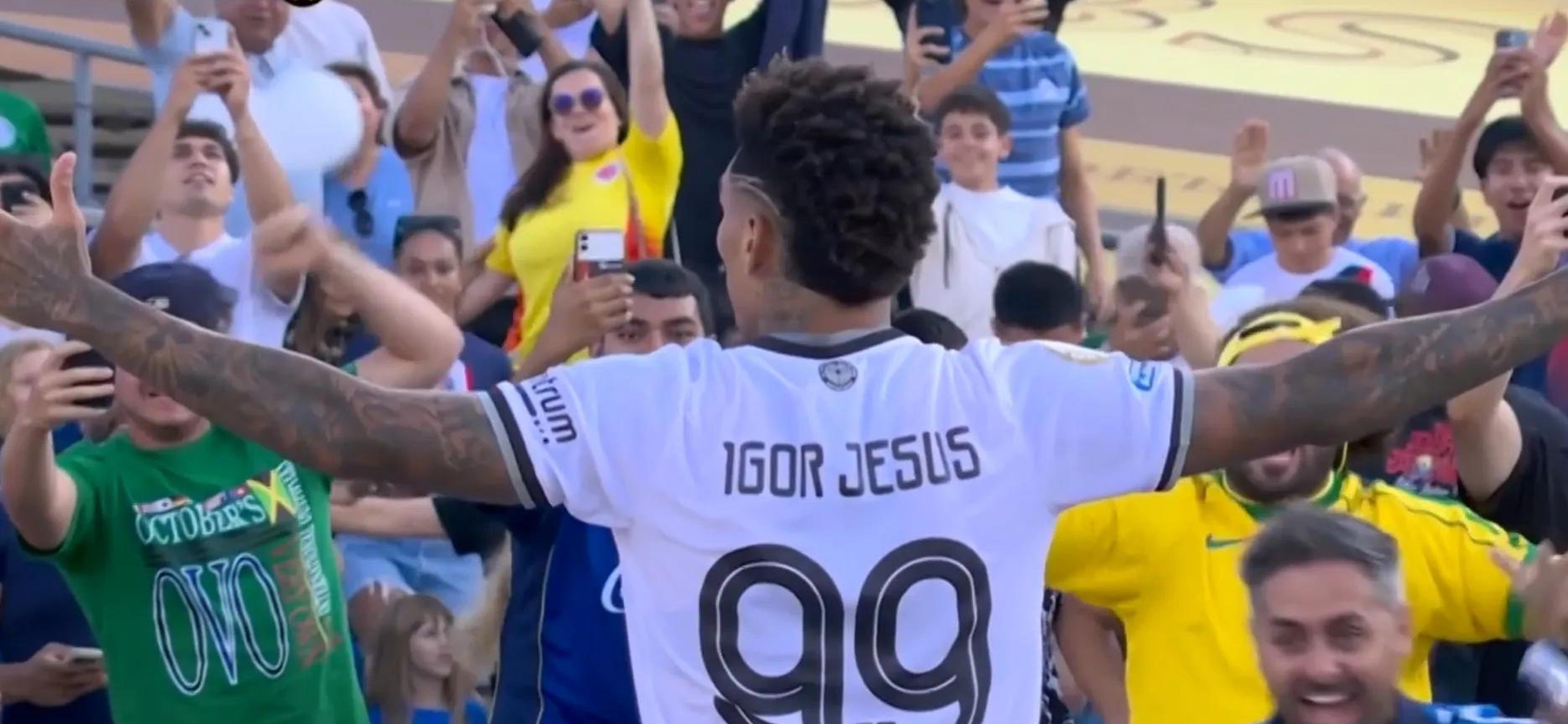 南特球员集体发威,欲继续豪取胜利的简单介绍 南特球员集体发威,欲继续豪取胜利的简单介绍