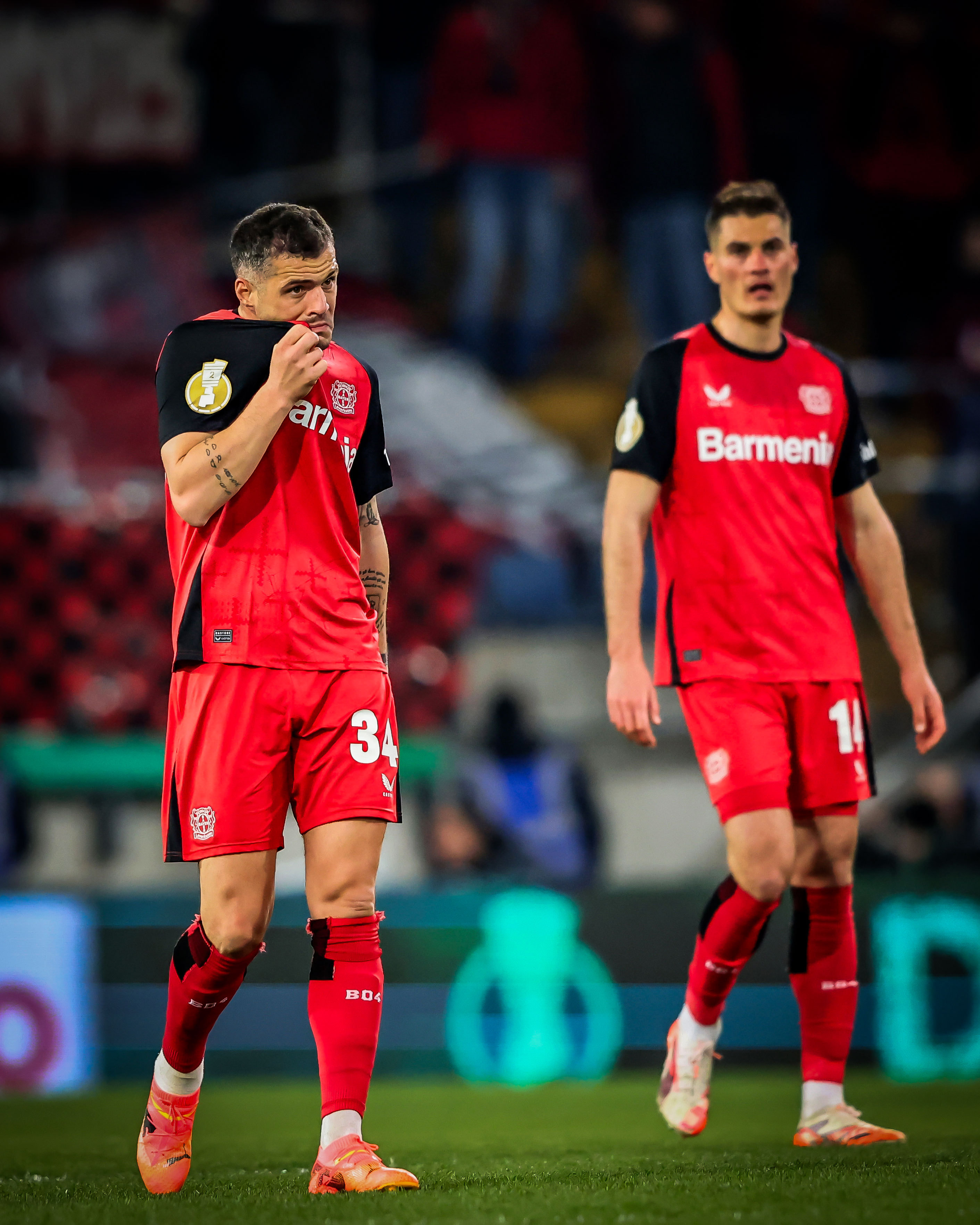 爱游戏登录入口-勒沃库森球员团结一心，取得胜利的简单介绍