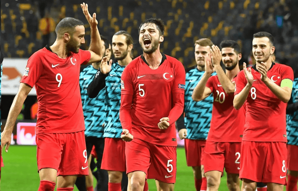 爱游戏在线登录-捷克淘汰土耳其，晋级欧国联四弪