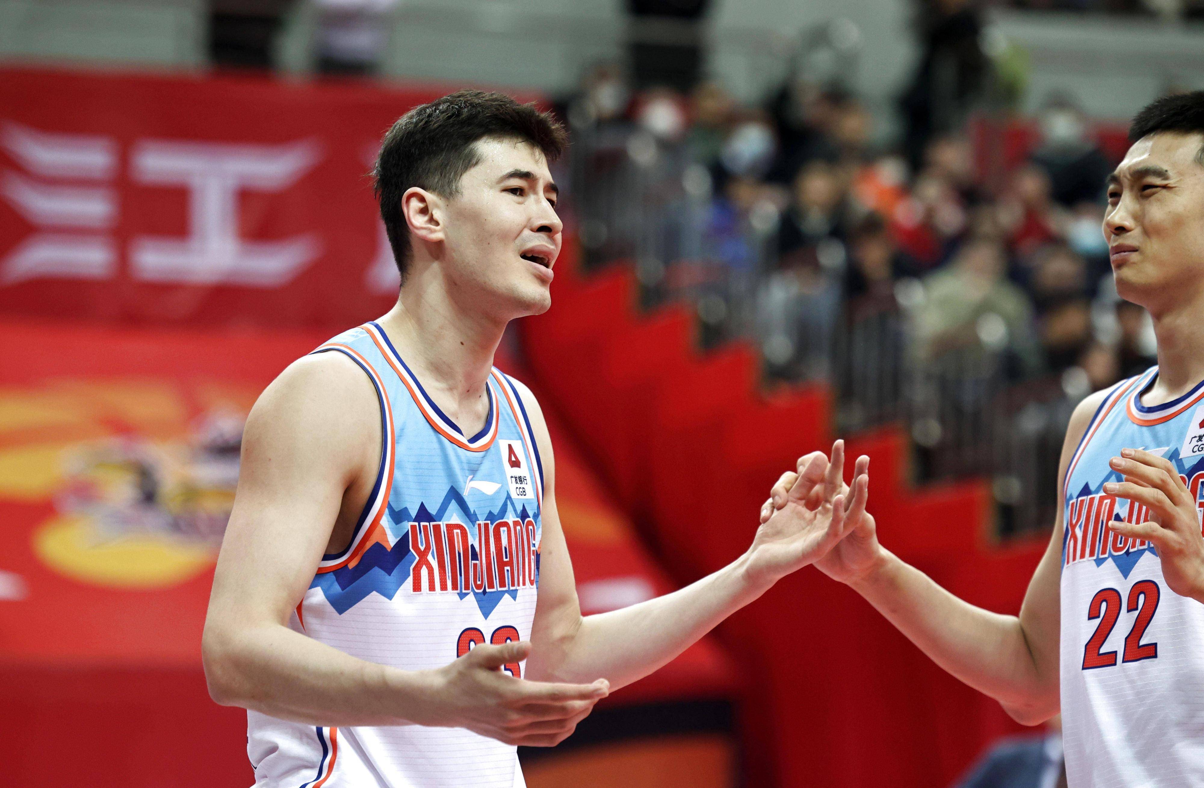 新疆男篮全队发挥出色,轻取山东队的简单介绍 新疆男篮全队发挥出色,轻取山东队的简单介绍