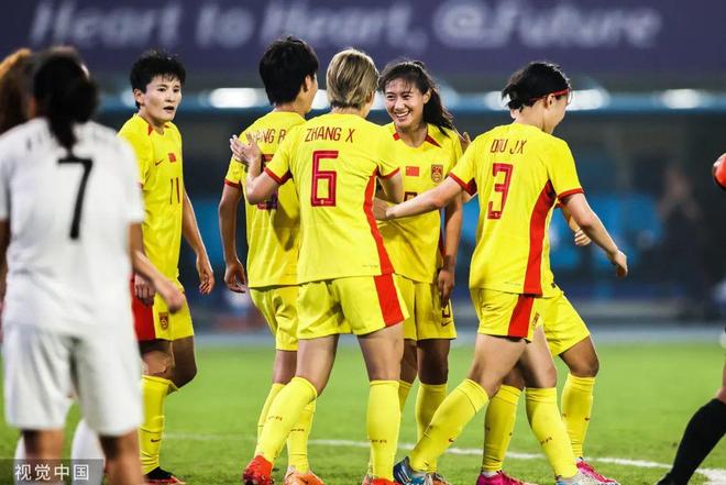 关于亚洲女足巡回比赛，中国国家队全胜，称霸赛场的信息