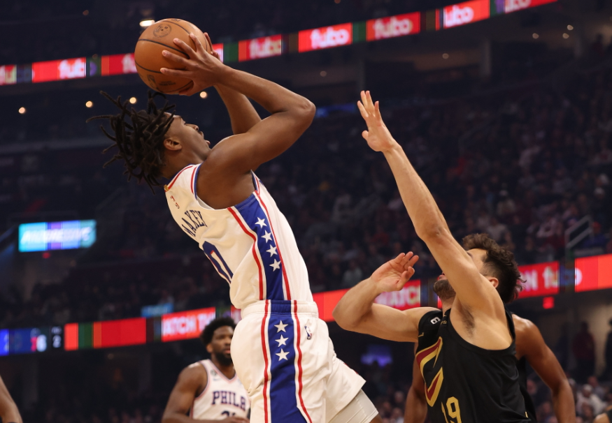 爱游戏亚洲官网-尼斯主场成功逆转，力挽狂澜，阳光灿烂