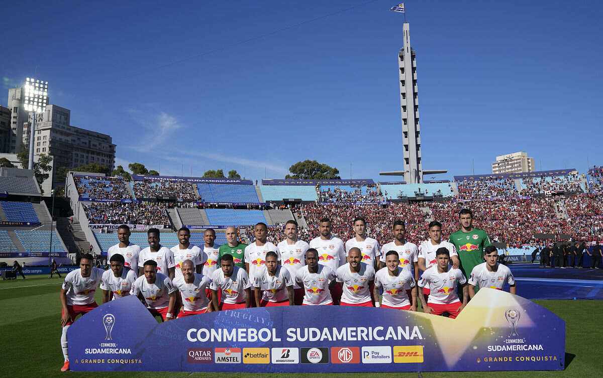 新西兰队员风采独特,备受瞩目 新西兰队员风采独特,备受瞩目