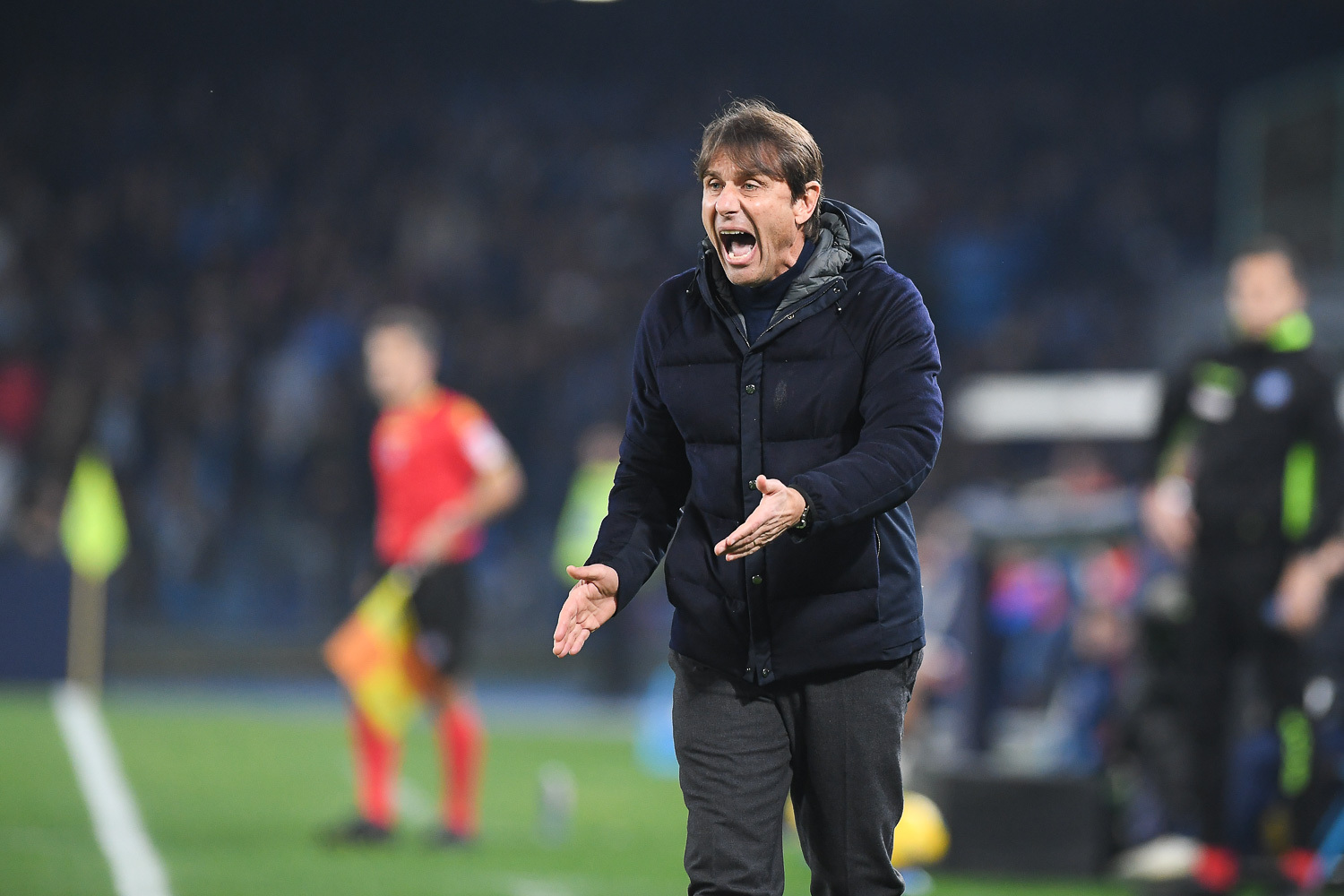 爱游戏网页版-那不勒斯门将神勇扑救，帮助球队保持不败