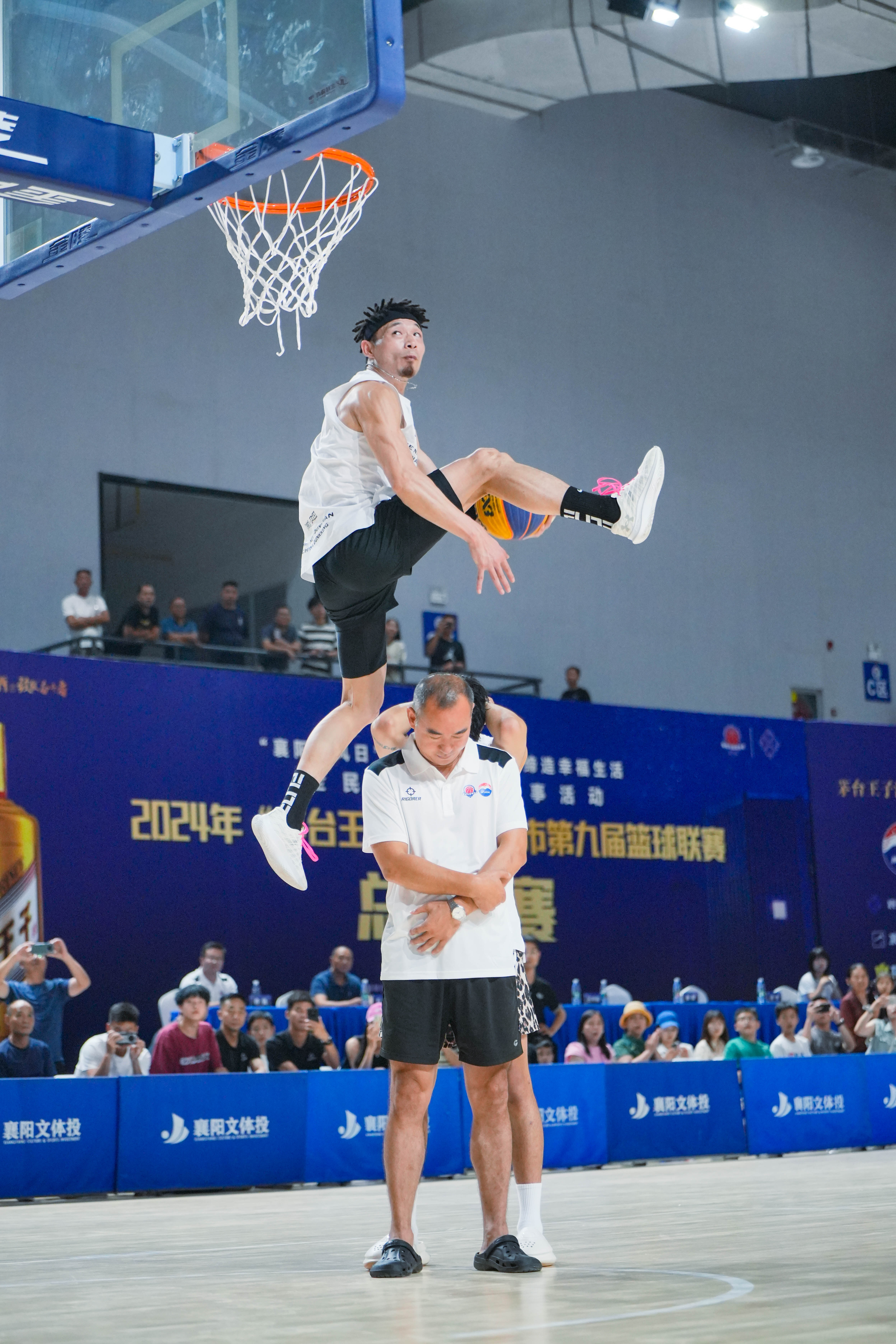 爱游戏app-全明星周末圆满收官，篮球神话再现的简单介绍